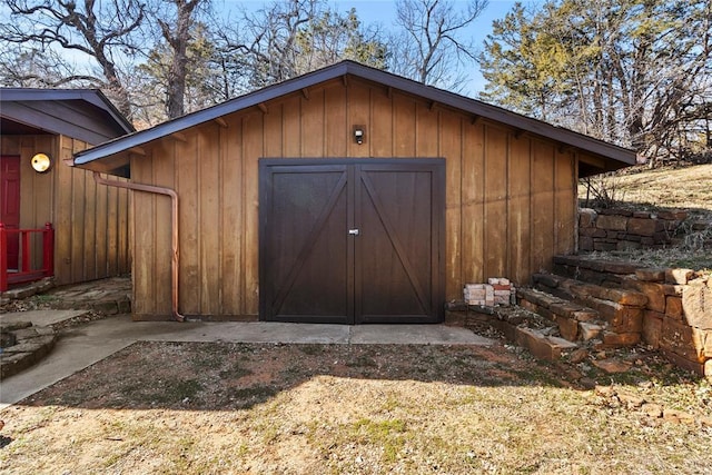 view of outbuilding