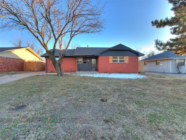 view of front of house with a front yard