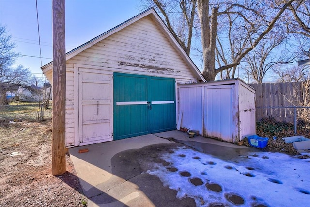 view of outbuilding