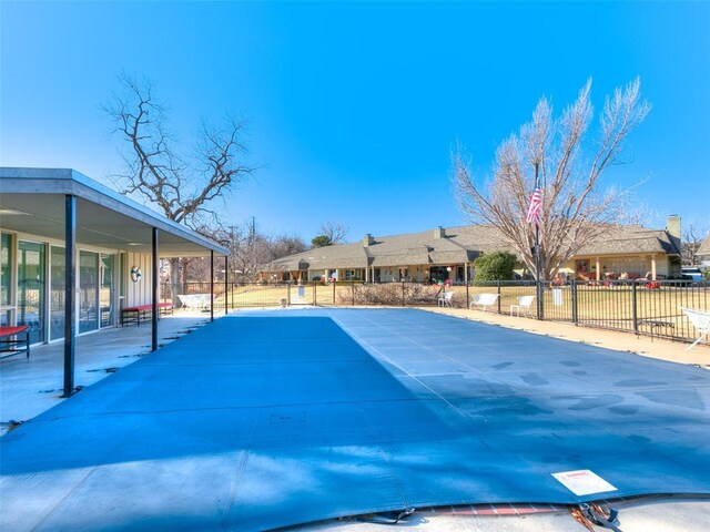 view of swimming pool