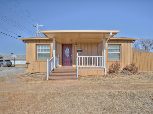 view of front of home featuring a porch