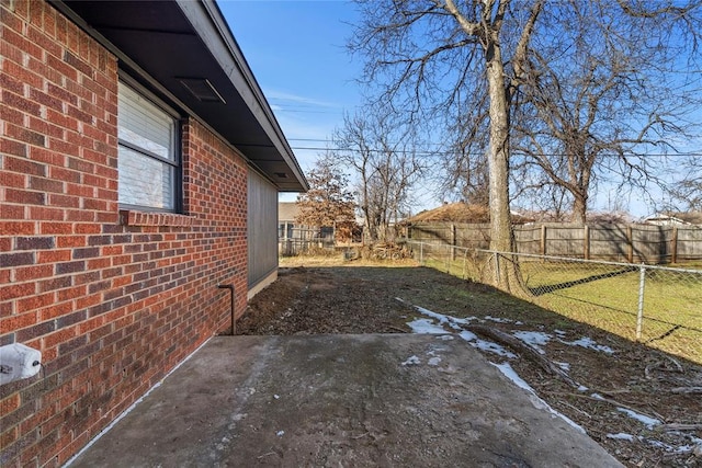 view of yard with a patio area