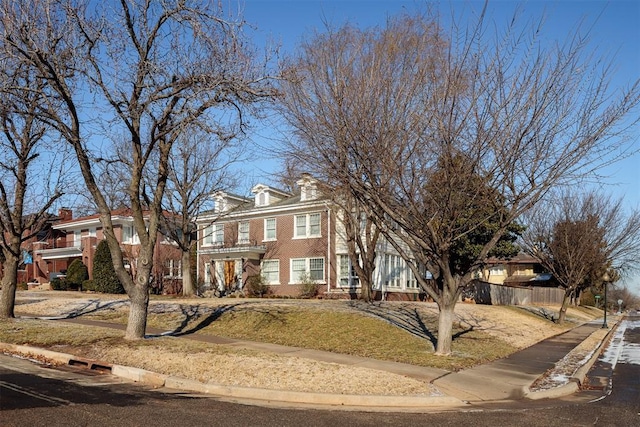 view of front of property