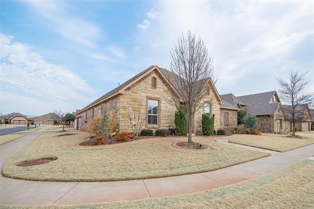 view of front of house with a front yard