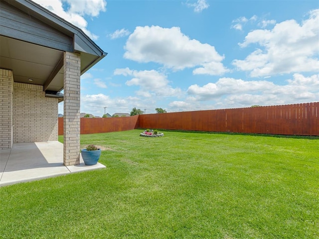 9312 Taggert Ln, Yukon, OK 73099 - view of yard with a patio