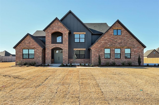 view of front of property with a front lawn