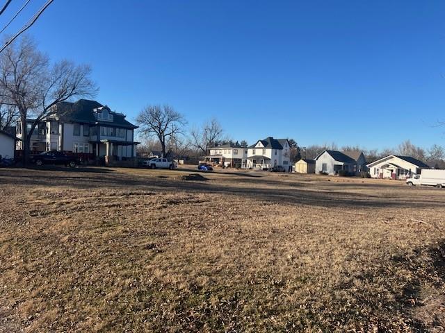 Listing photo 2 for 1501 W Noble Ave, Guthrie OK 73044