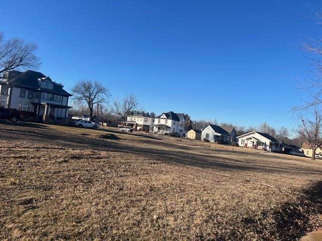 Listing photo 3 for 1501 W Noble Ave, Guthrie OK 73044