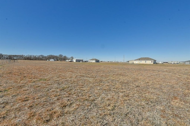 view of yard featuring a rural view