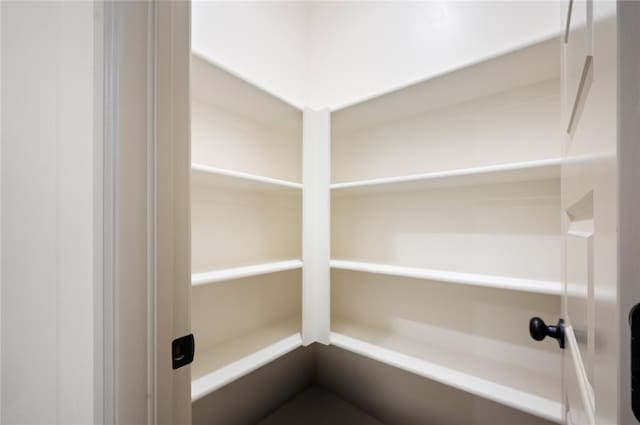 4813 Mistywood Ln, Mustang, OK 73064 - view of pantry