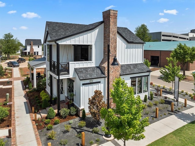 exterior space featuring a balcony