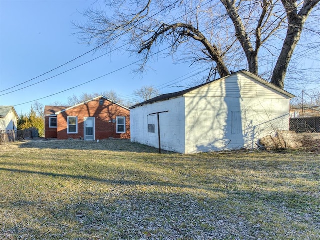 exterior space featuring a front lawn