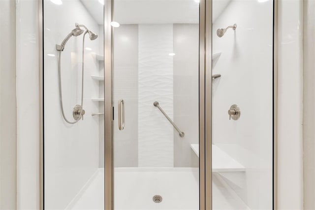 9718 Hummingbird Ln, Oklahoma City, OK 73162 - bathroom featuring a shower with door