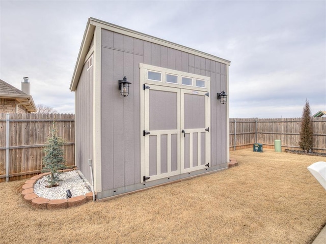 view of outbuilding