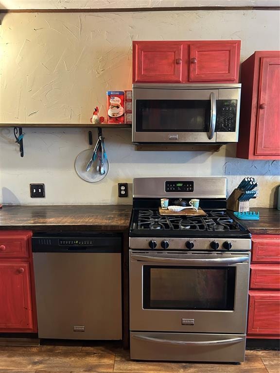 kitchen featuring stainless steel appliances