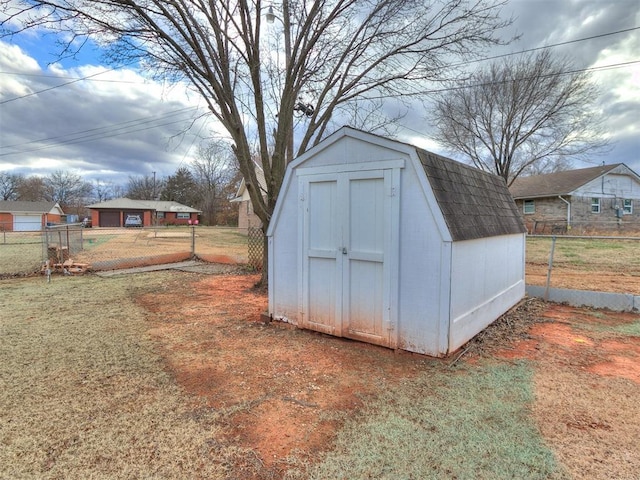 view of outdoor structure featuring a yard