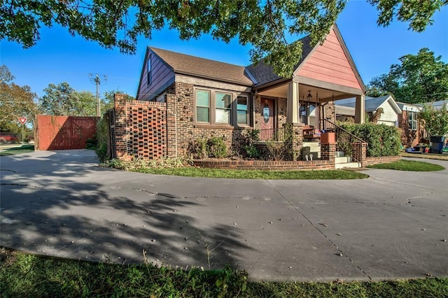 view of front of property with a porch