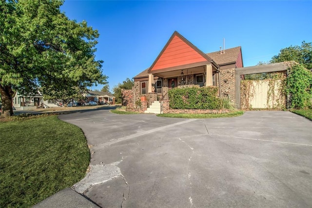 view of front of home