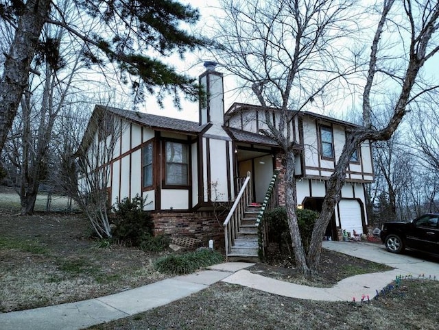 view of front of house featuring a garage