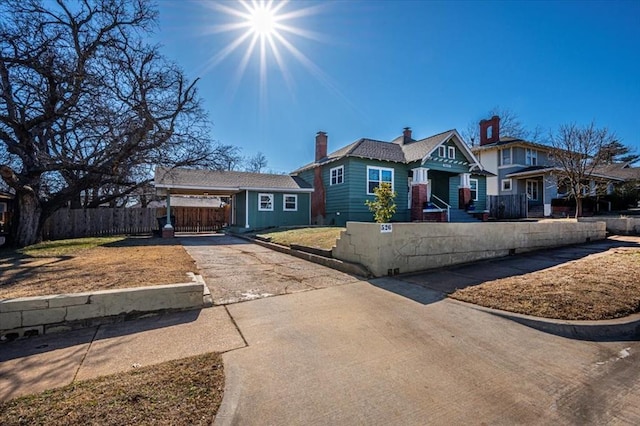 view of front of property