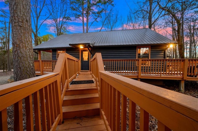 view of deck at dusk