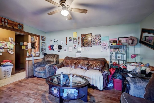 living room featuring ceiling fan