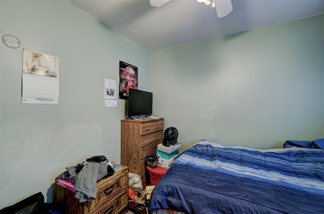 bedroom featuring ceiling fan