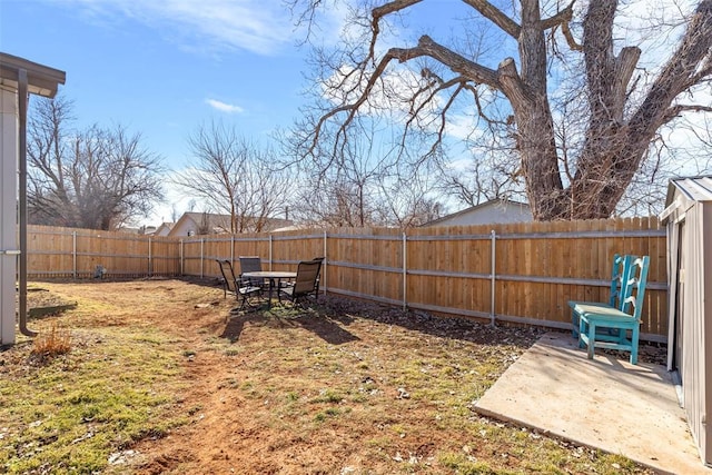 view of yard with a patio