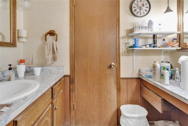 bathroom with vanity