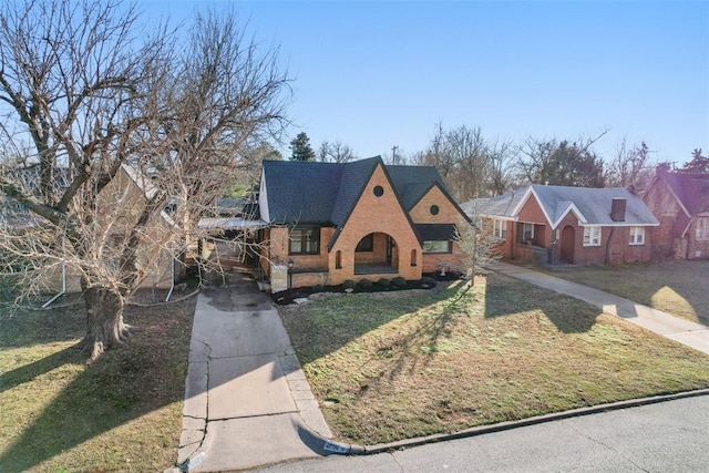 view of front of home with a front yard