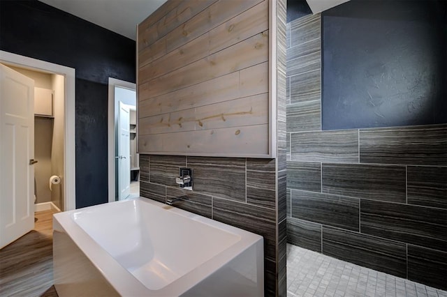 1548 NW 175th Ct, Edmond, OK 73012 - full bathroom with a garden tub