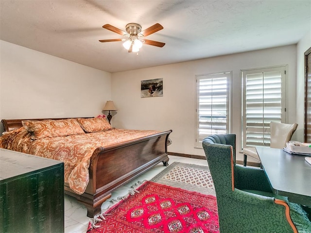 bedroom with ceiling fan