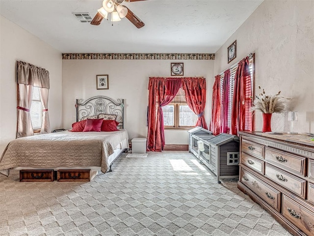 bedroom with ceiling fan