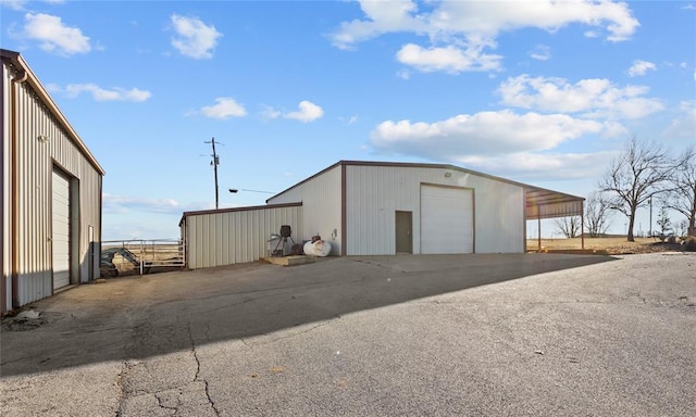 view of outbuilding featuring an outbuilding