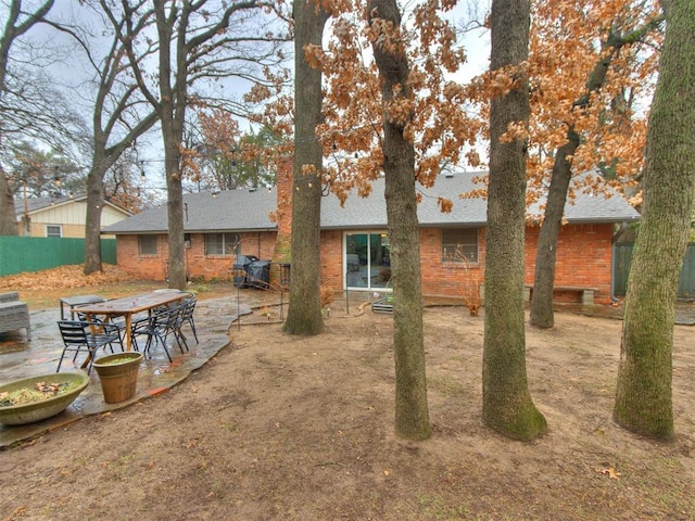 view of yard with a patio