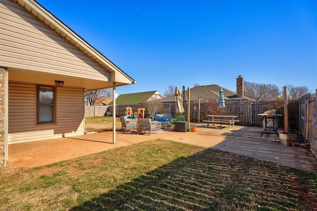 view of yard with a patio and an outdoor hangout area