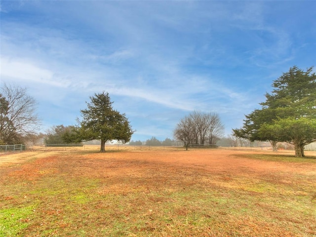 view of yard featuring a rural view