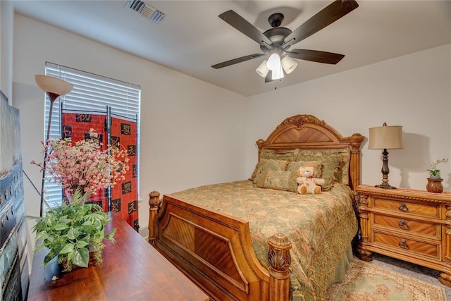 bedroom featuring ceiling fan