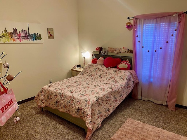 bedroom with carpet flooring