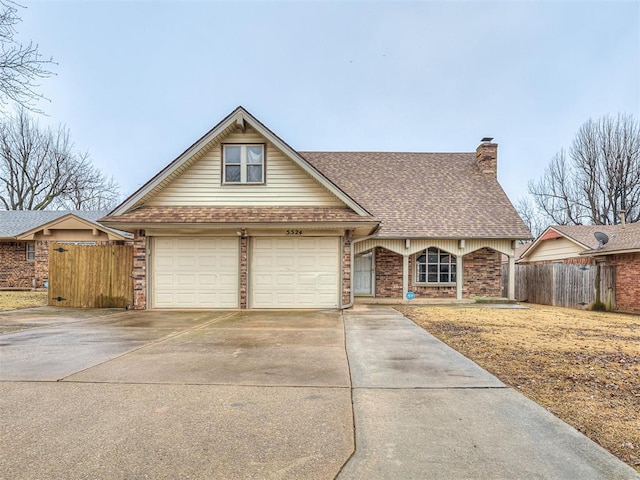 view of front of house featuring a garage