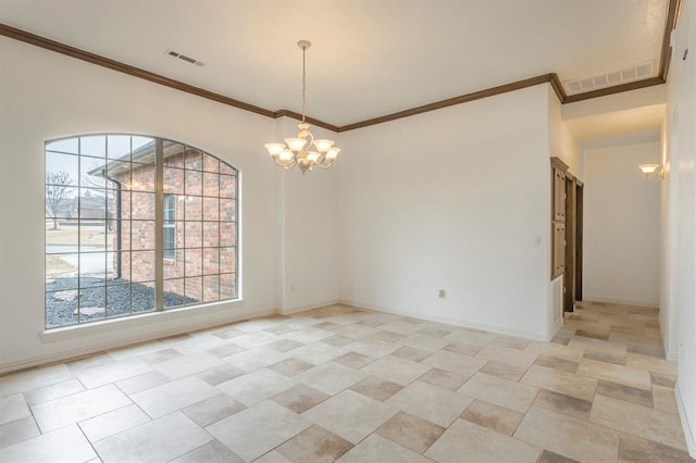 spare room with crown molding and a notable chandelier