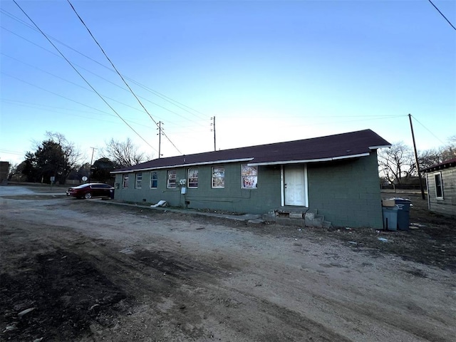 view of front of property