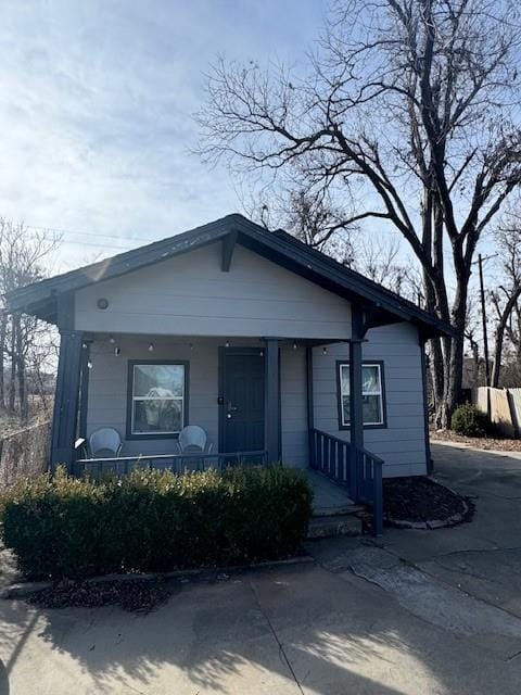 view of front of house with covered porch