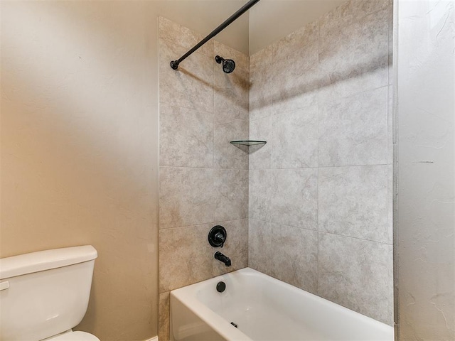 9015 Tall Oaks Dr, Guthrie, OK 73044 - bathroom featuring toilet and shower / bathtub combination