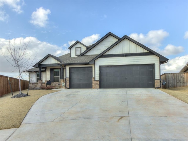 craftsman house with a garage and covered porch