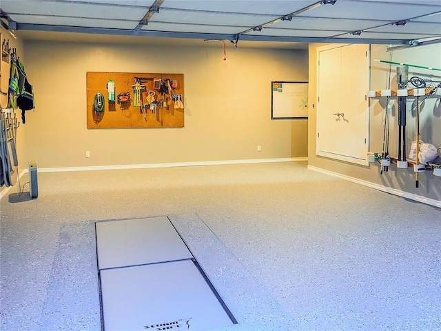 3629 W County Street 2850th St, Ninnekah, OK 73067 - garage featuring baseboards