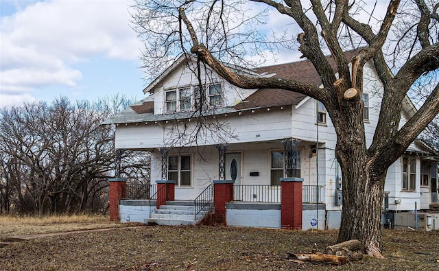 view of front of home featuring covered porch