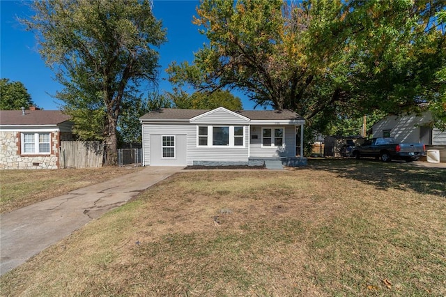 view of front of house with a front yard