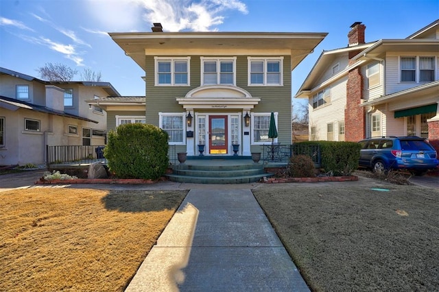 view of front facade featuring a front yard