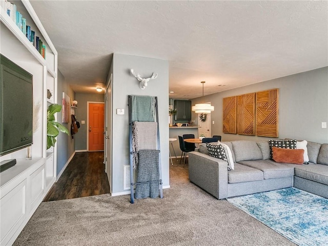 living room with carpet